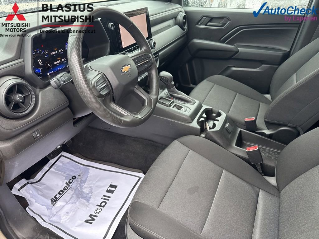 Used 2024 Chevrolet Colorado W/T RWD image 18