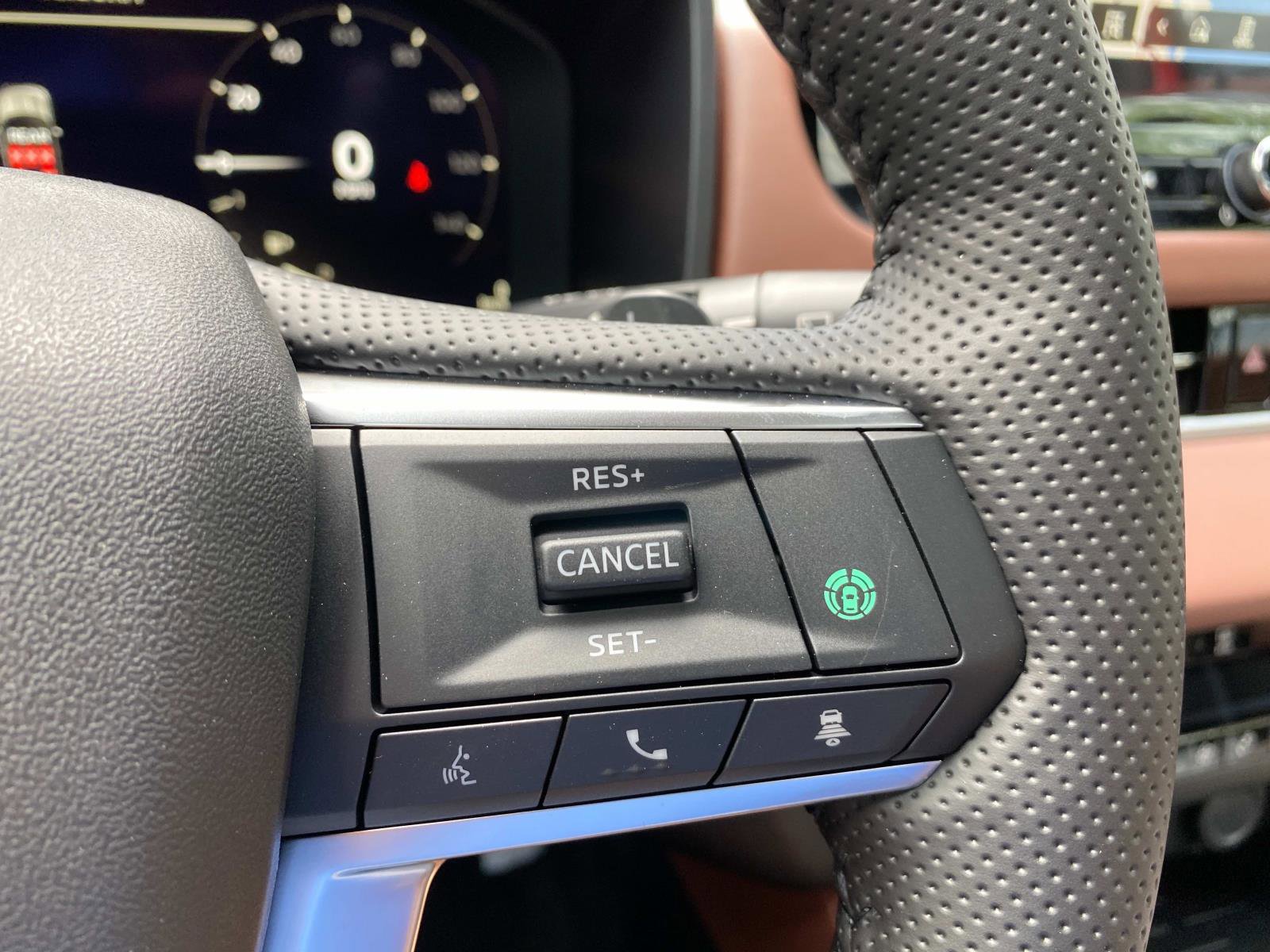 New 2025 Mitsubishi Outlander SEL image 17