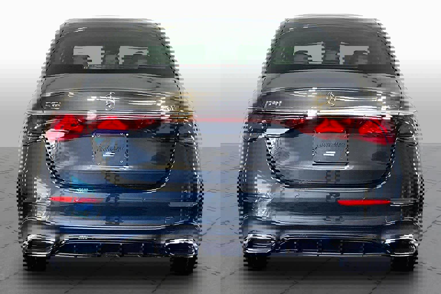 New 2026 Mercedes-Benz E 450 4MATIC Sedan image 4