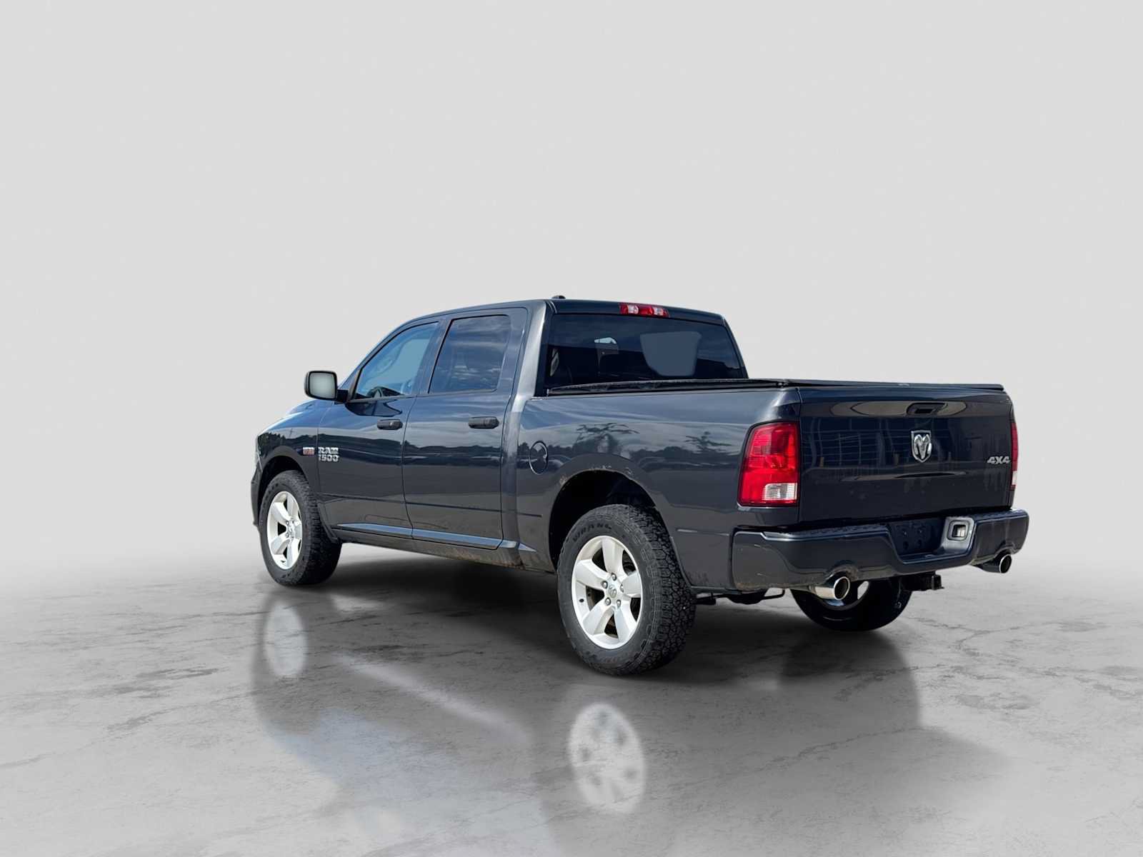 Used 2014 RAM 1500 Express AWD/4WD image 3