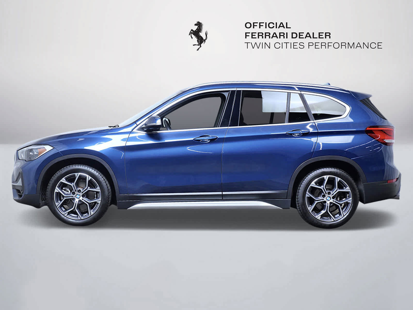Used 2021 BMW X1 xDrive28i w/ Convenience Package AWD/4WD image 2