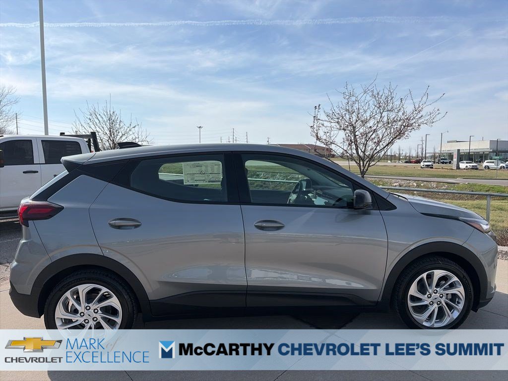 New 2027 Chevrolet Bolt LT FWD image 9
