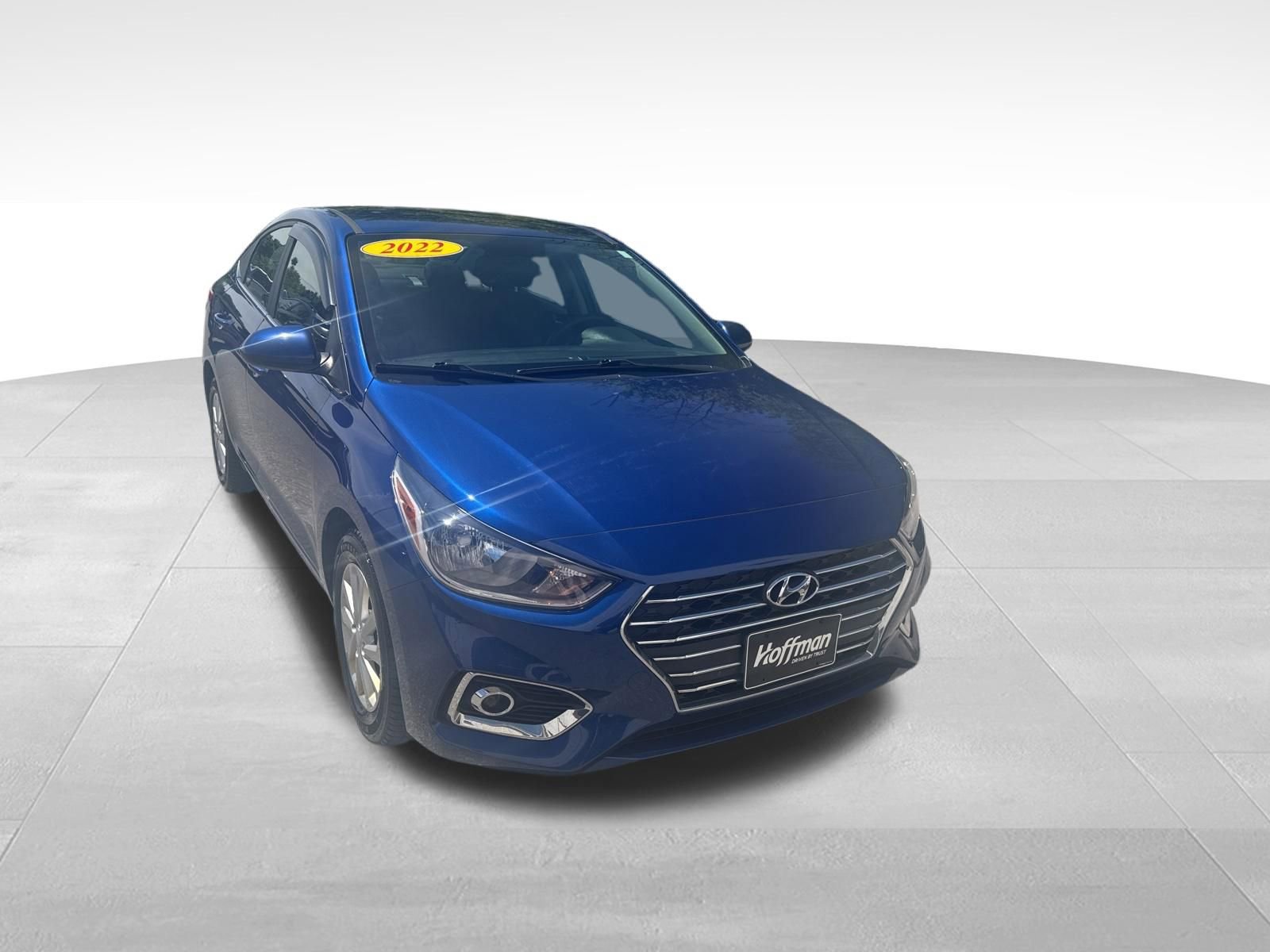 Certified 2022 Hyundai Accent SEL FWD image 2