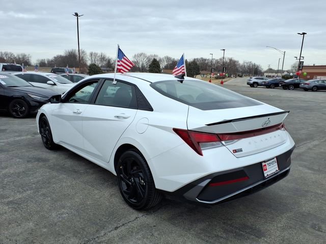 Used 2026 Hyundai Elantra Sport image 6