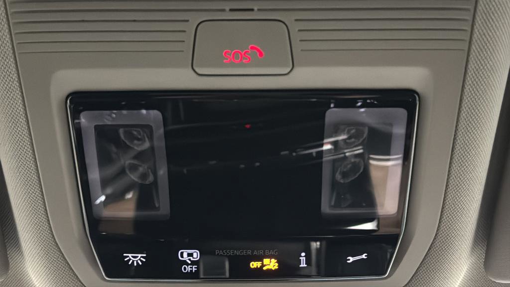 Used 2025 Volkswagen Atlas SE image 16