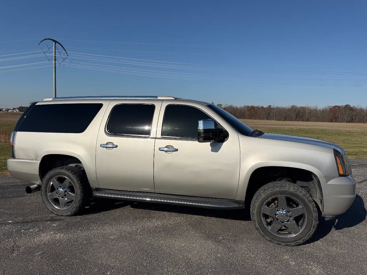 Used 2007 GMC Yukon XL Denali image 4