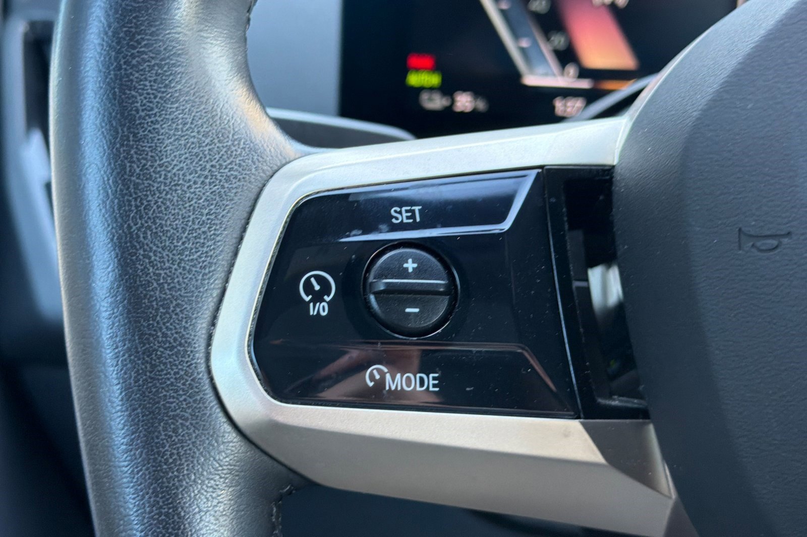 Used 2023 BMW iX xDrive50 w/ Premium Package image 29