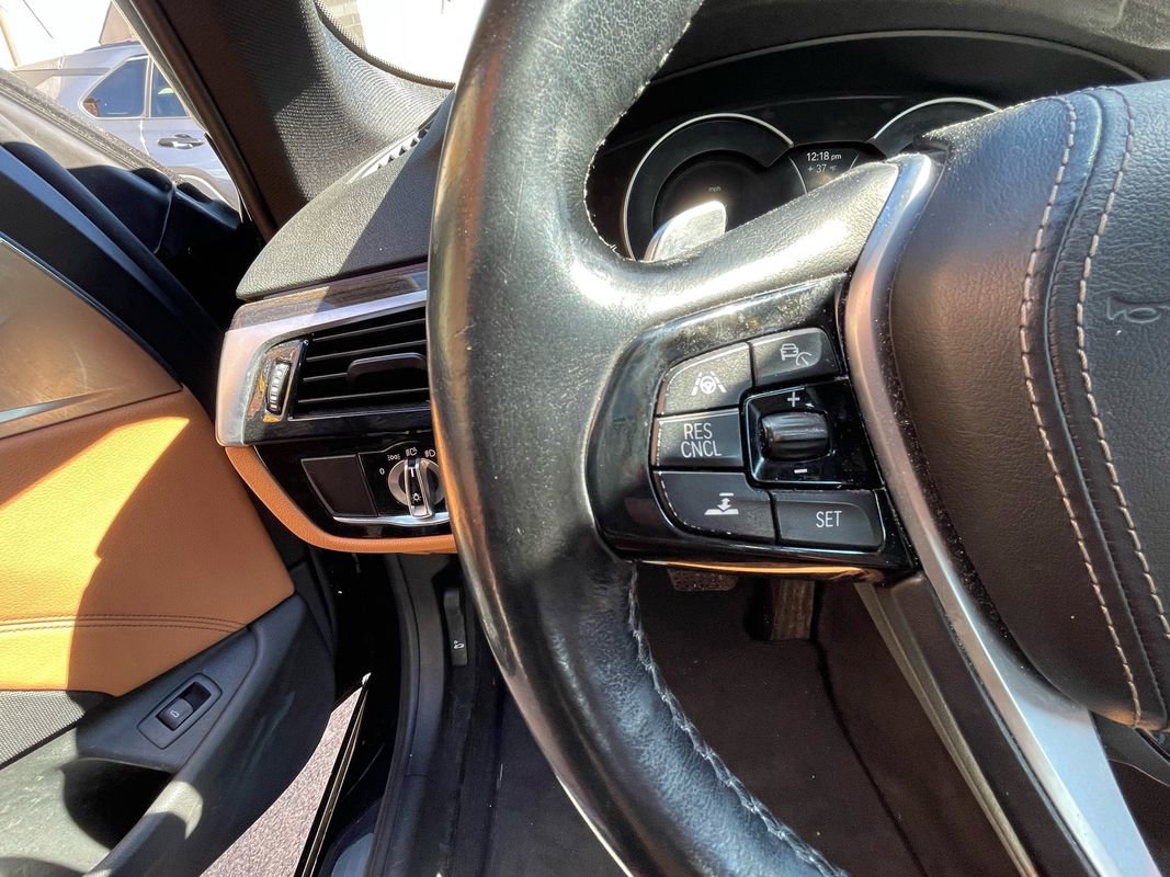 Used 2019 BMW 530i xDrive image 13