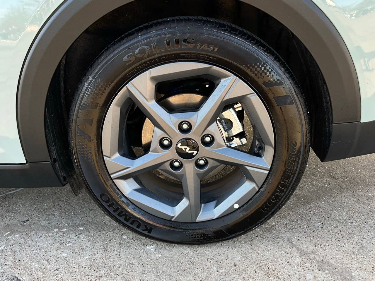 Used 2025 Kia K4 LXS image 9