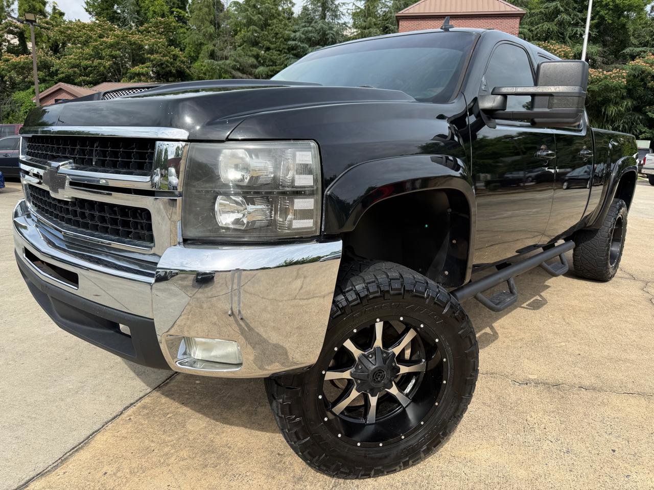 Used 2010 Chevrolet Silverado 2500 LTZ w/ Convenience Package AWD/4WD image 1
