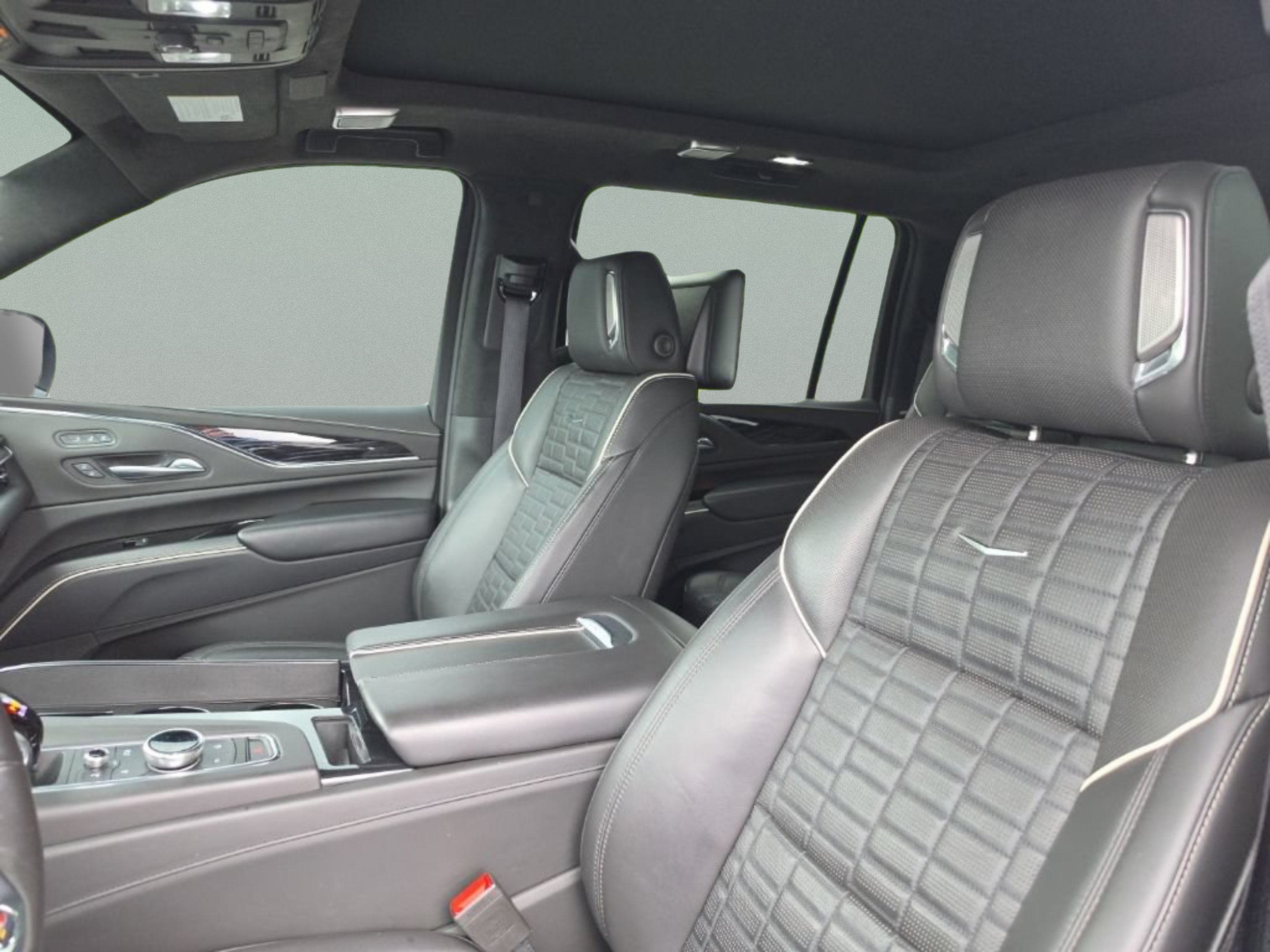 Used 2023 Cadillac Escalade ESV V AWD/4WD image 28