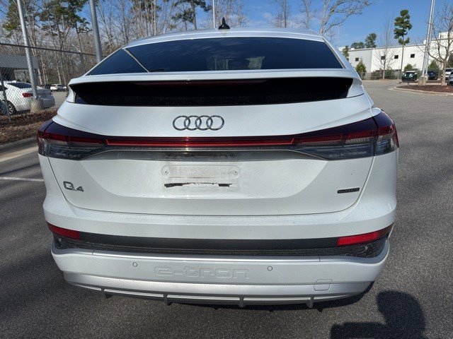 Used 2024 Audi Q4 e-tron Prestige image 13
