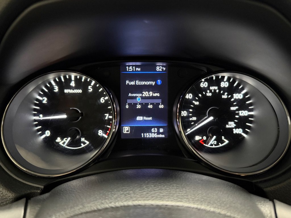 Used 2018 Nissan Rogue SV AWD/4WD image 14