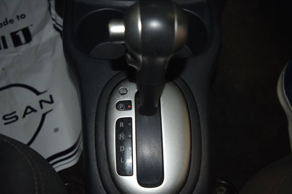 Used 2016 Nissan Versa SV FWD image 13