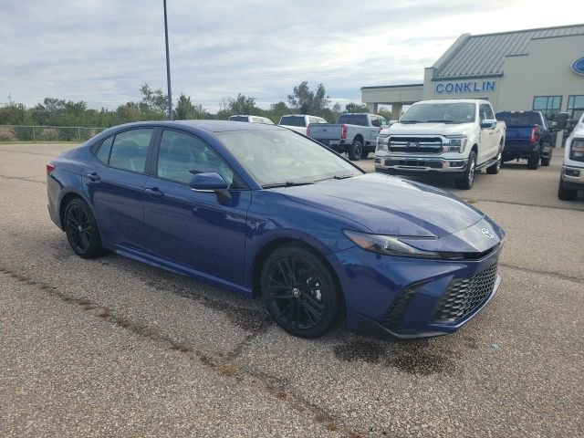 Used 2025 Toyota Camry SE image 20