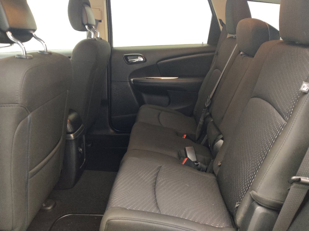 Used 2019 Dodge Journey SE w/ Connectivity Group FWD image 18
