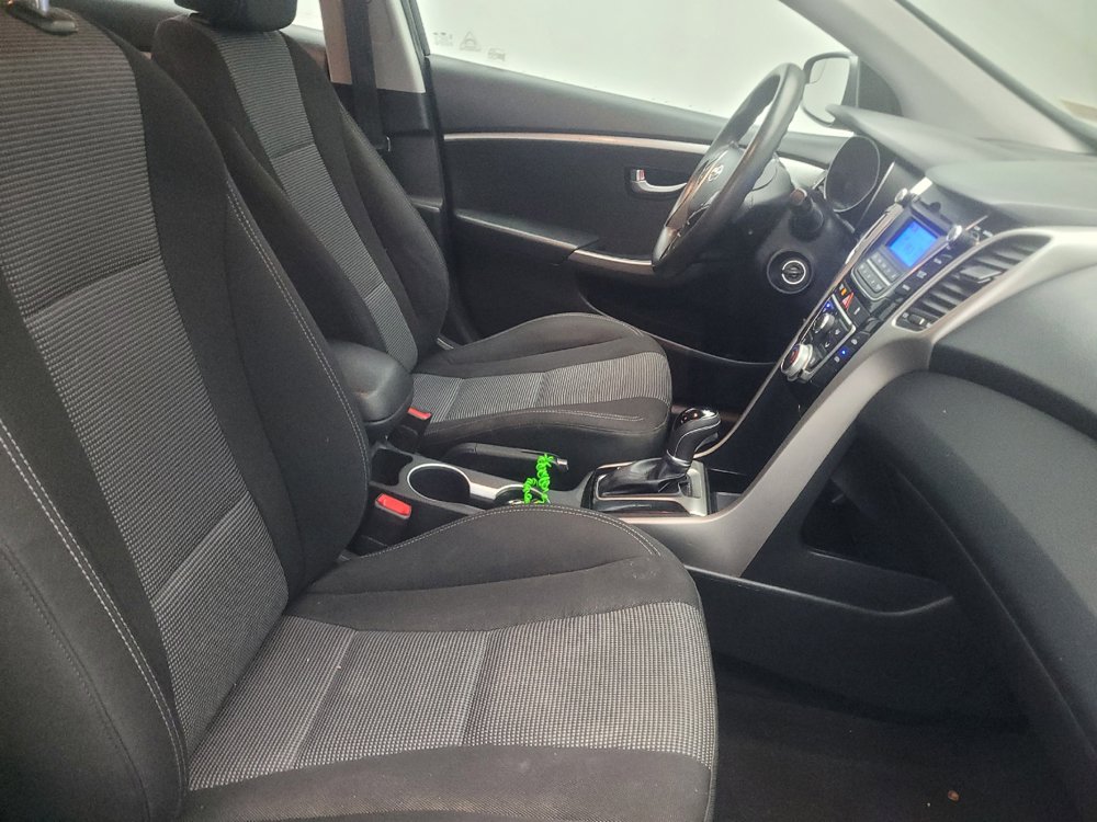 Used 2017 Hyundai Elantra GT FWD image 21