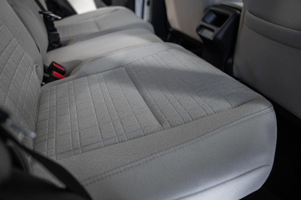 Used 2025 Honda HR-V LX image 28