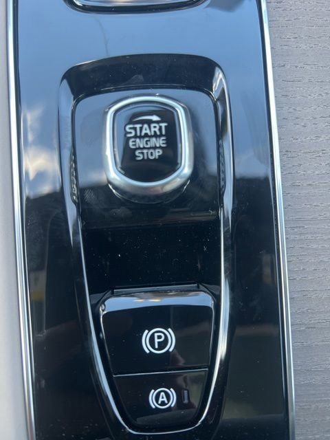 New 2026 Volvo XC90 B6 Plus w/ Protection Package Premier image 19