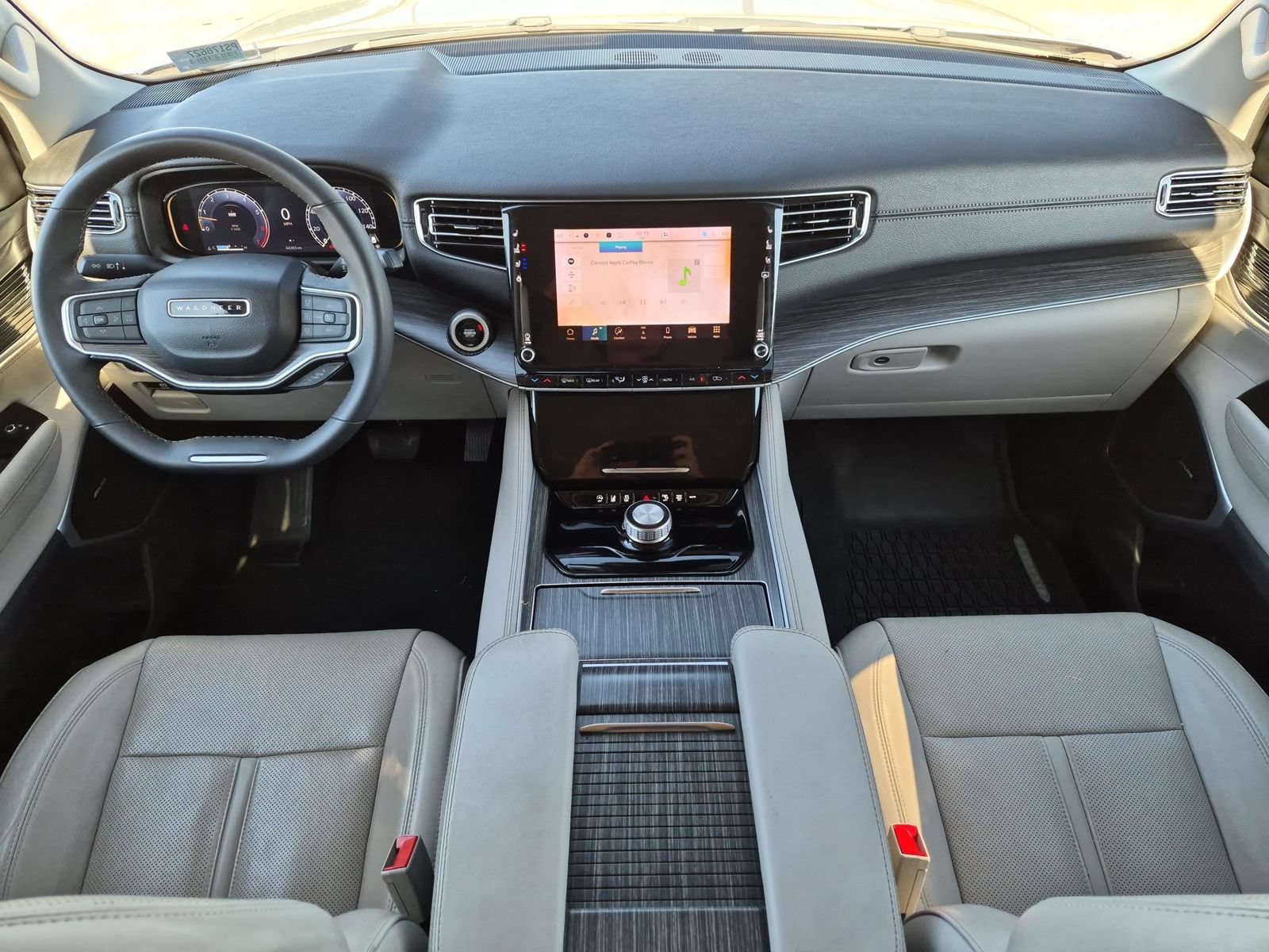 Used 2024 Jeep Wagoneer Series II w/ Flexible Seating Group RWD image 24
