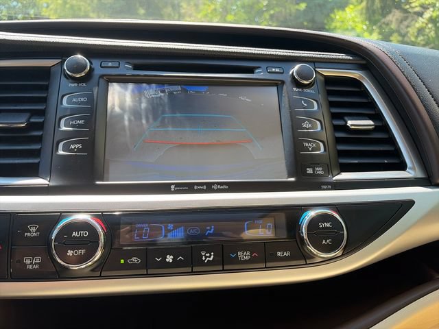 Used 2017 Toyota Highlander XLE AWD/4WD image 35