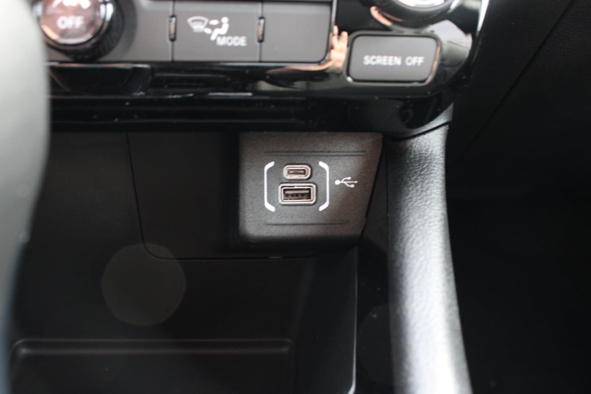 New 2026 Jeep Compass Latitude AWD/4WD image 34
