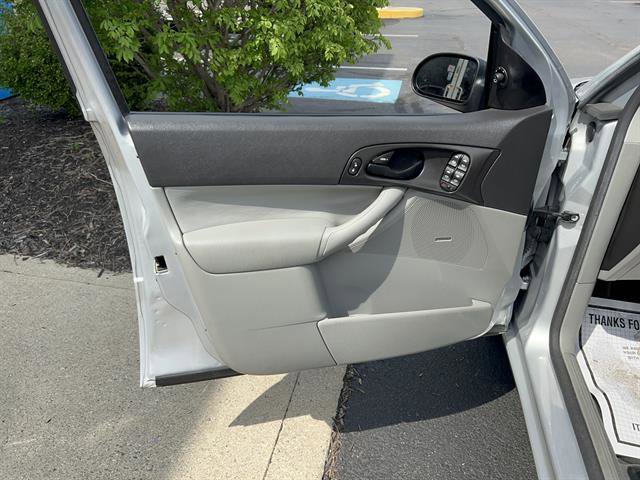 Used 2007 Ford Focus SE image 8