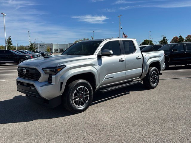 Used 2024 Toyota Tacoma TRD Sport w/ TRD Sport Upgrade Package AWD/4WD image 1