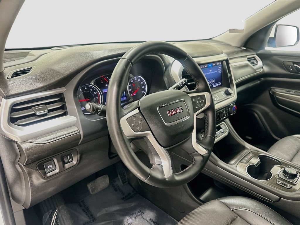 Used 2023 GMC Acadia SLT AWD/4WD image 9