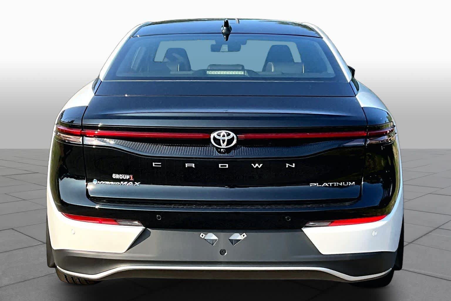 New 2026 Toyota Crown Platinum AWD/4WD image 4