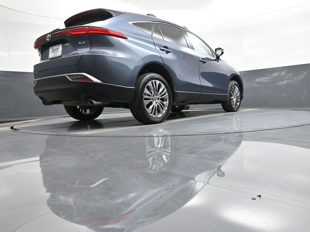 Certified 2023 Toyota Venza XLE AWD/4WD image 30
