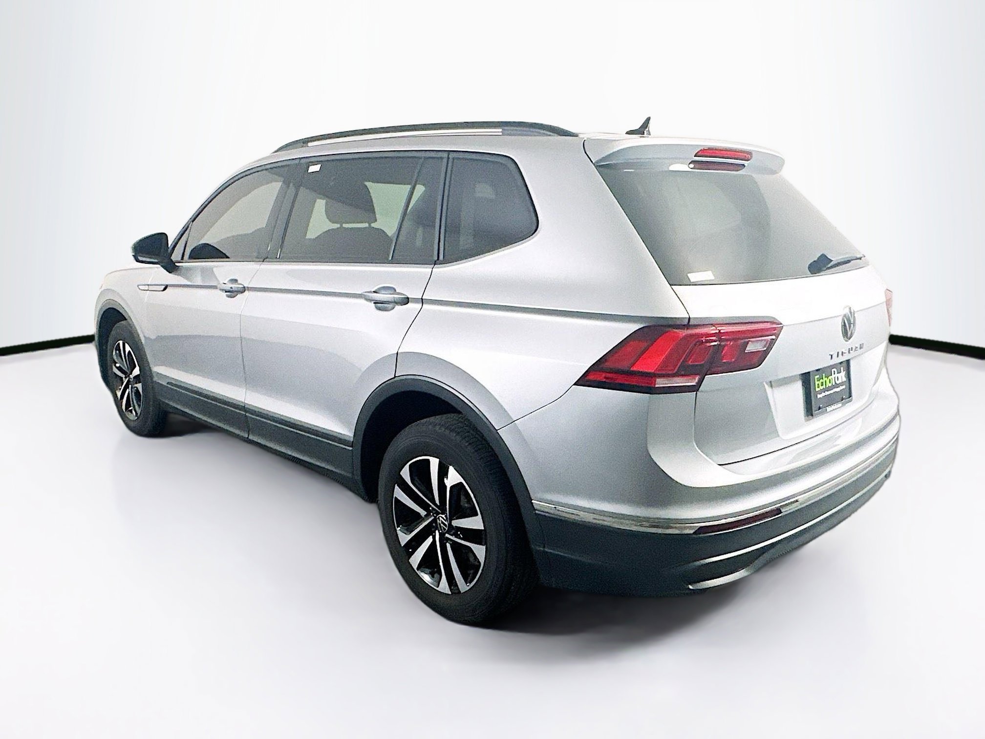 Used 2023 Volkswagen Tiguan S image 5