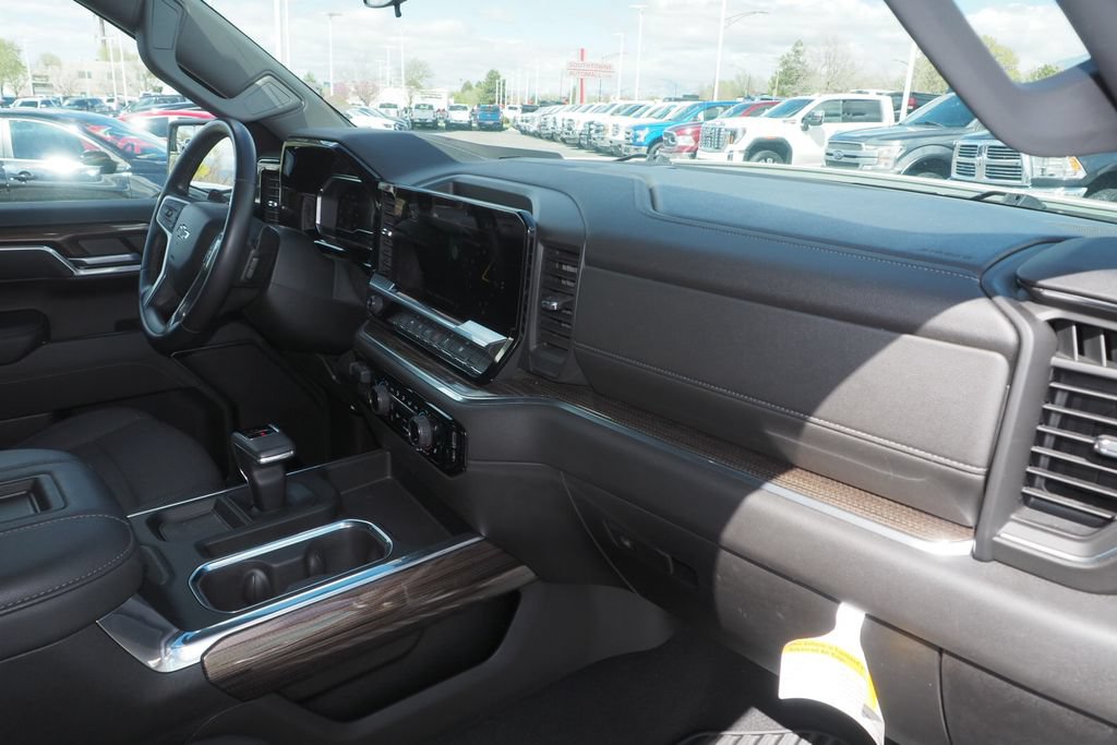 Used 2022 Chevrolet Silverado 1500 RST AWD/4WD image 20