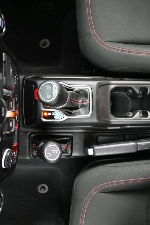 Used 2022 Jeep Wrangler Rubicon w/ Steel Bumper Group AWD/4WD image 18