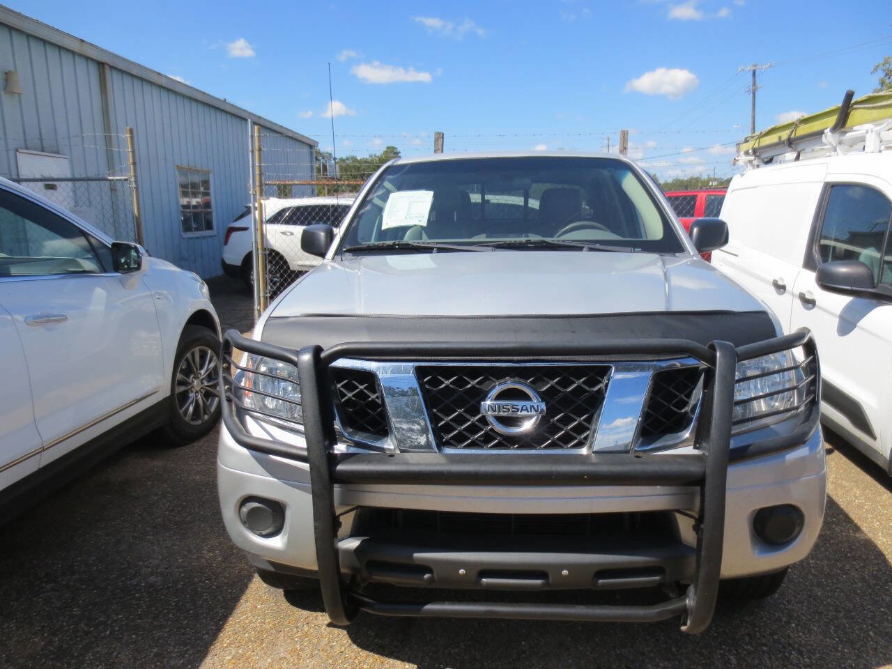 Used 2019 Nissan Frontier SV image 4