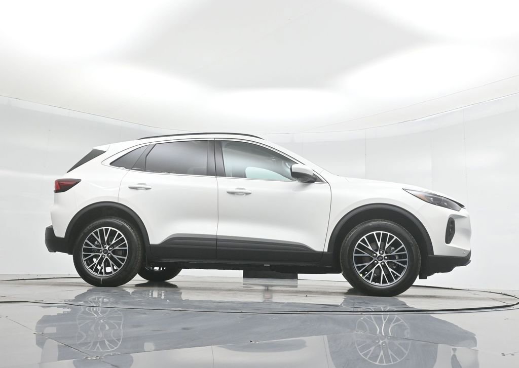 New 2025 Ford Escape SE w/ PHEV Premium Package image 50
