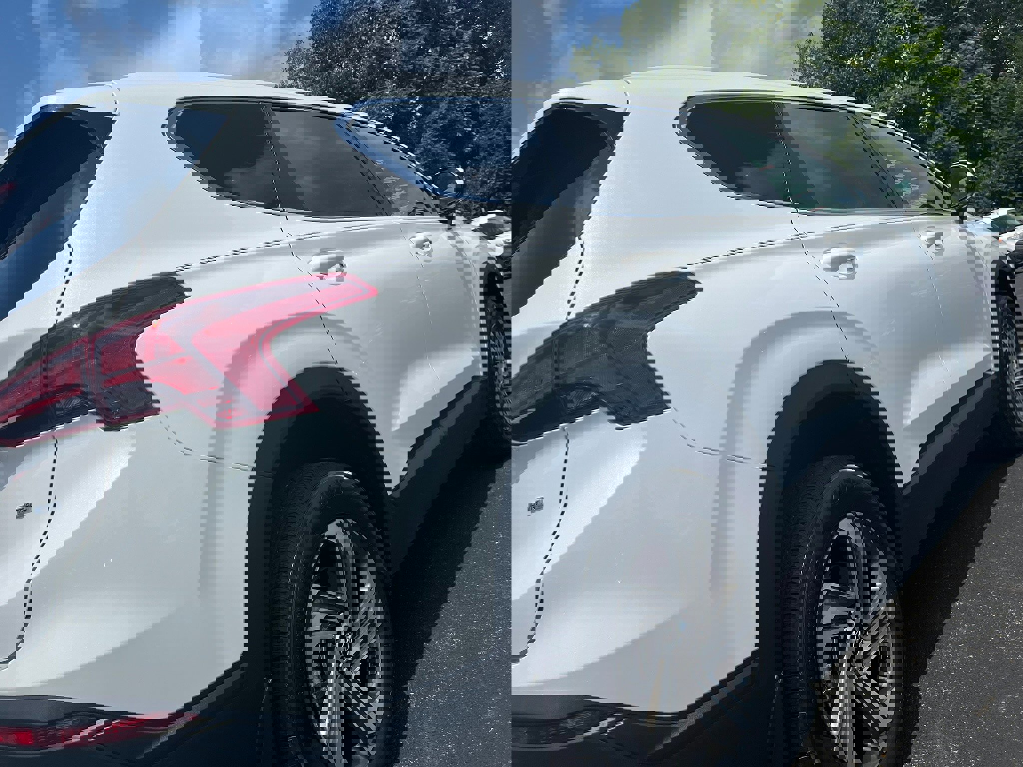 Used 2022 Hyundai Santa Fe SE image 7