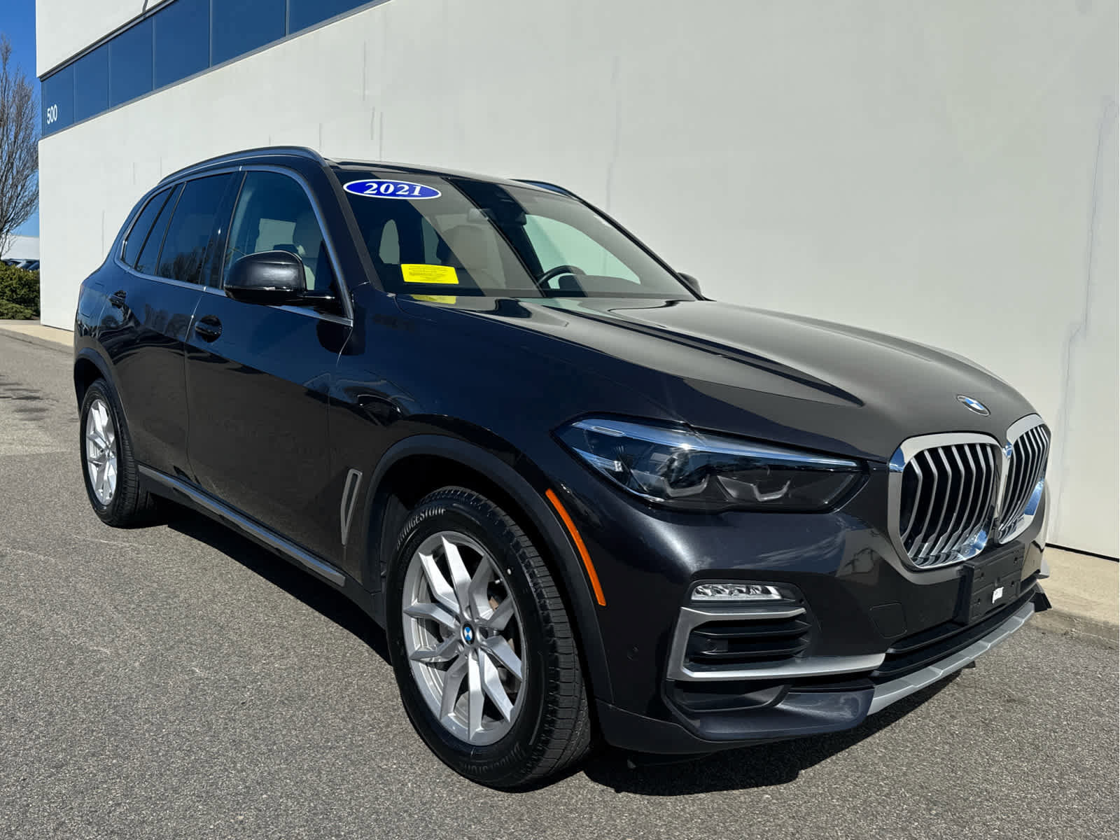 Used 2021 BMW X5 xDrive40i w/ Luxury Seating Package 2 AWD/4WD image 2