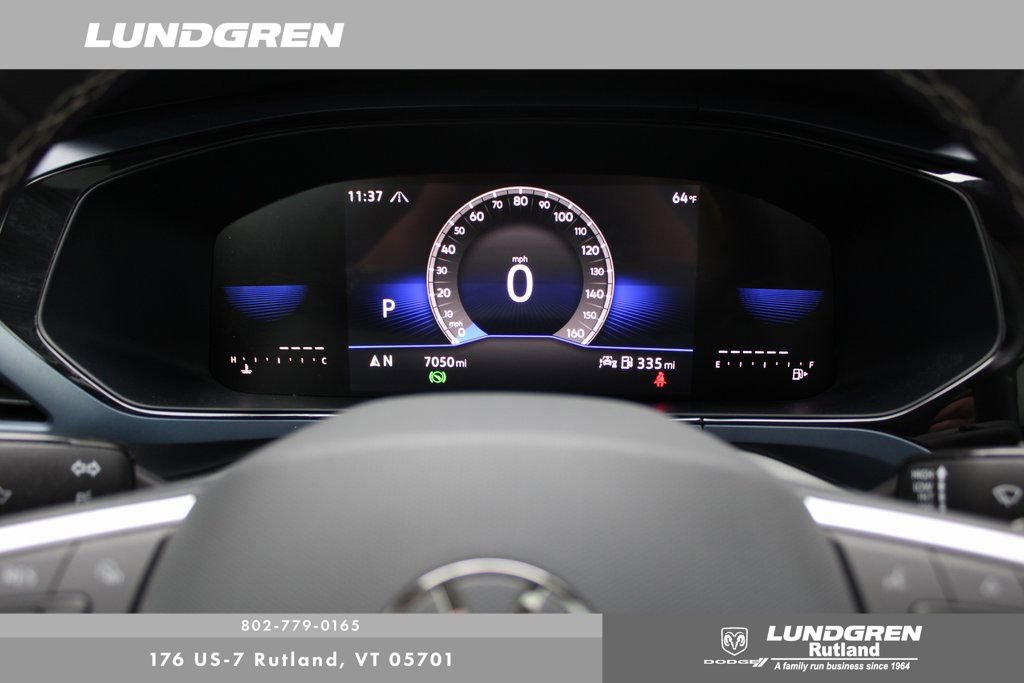 Used 2024 Volkswagen Taos SE w/ Panoramic Sunroof Package image 23