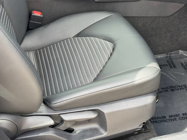 Used 2023 Toyota Camry SE FWD image 10