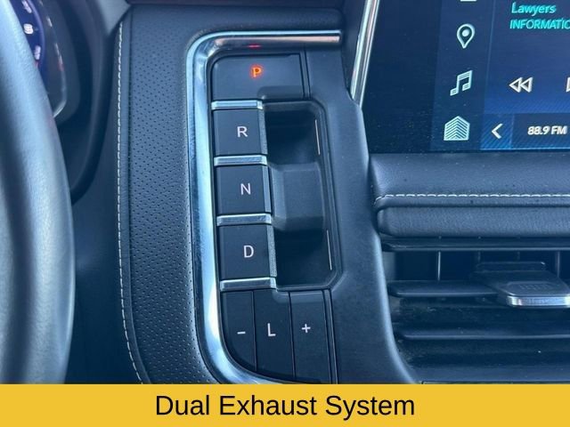 Used 2023 Chevrolet Suburban Premier AWD/4WD image 27