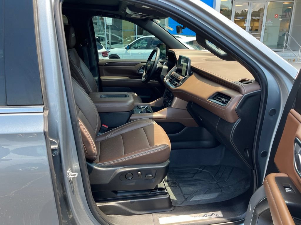 Used 2024 Chevrolet Suburban High Country w/ Max Trailering Package AWD/4WD image 49