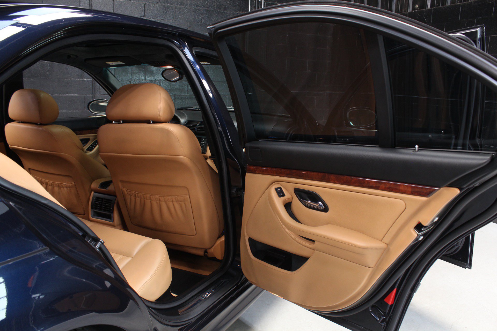 Used 2002 BMW M5 RWD image 52