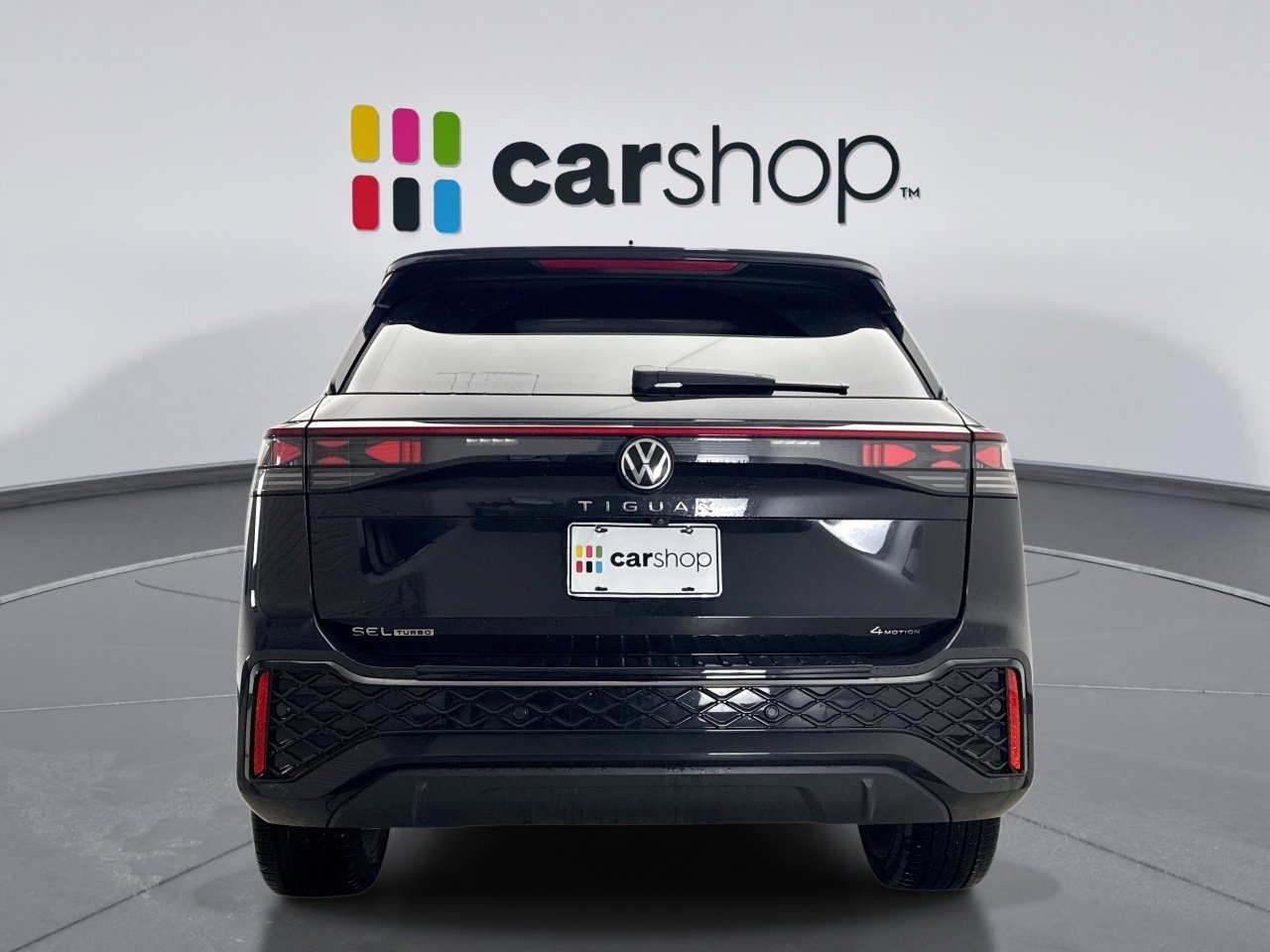 Used 2026 Volkswagen Tiguan SEL R-Line image 4