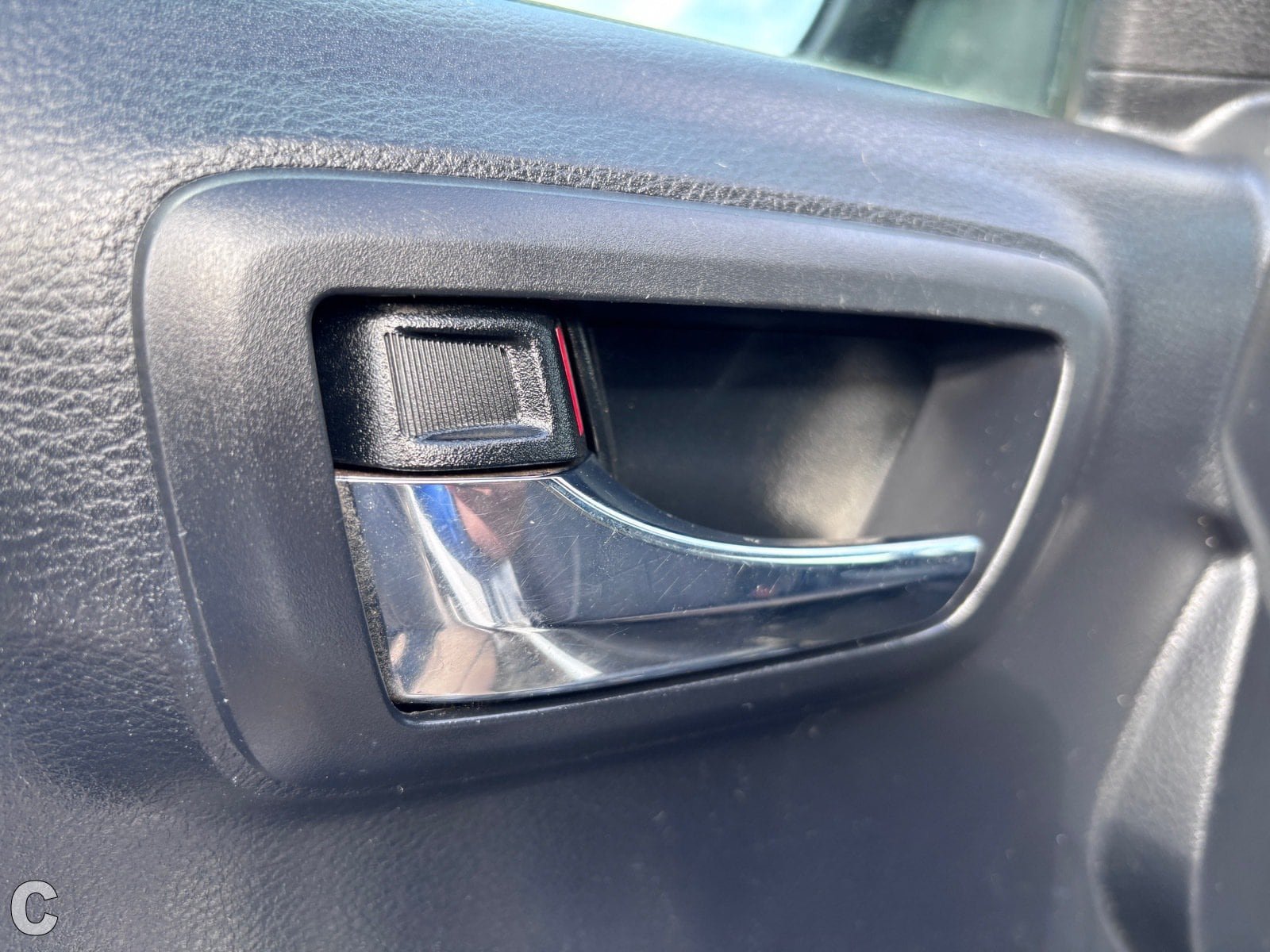 Used 2019 Toyota Tacoma TRD Off-Road w/ Technology Package AWD/4WD image 18