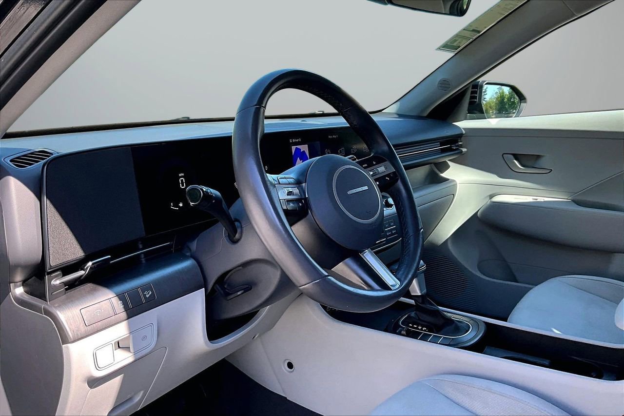 Used 2024 Hyundai Kona SEL FWD image 18