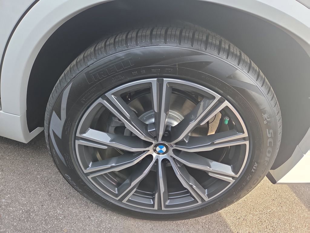 New 2026 BMW X5 sDrive40i w/ M Sport Package image 7