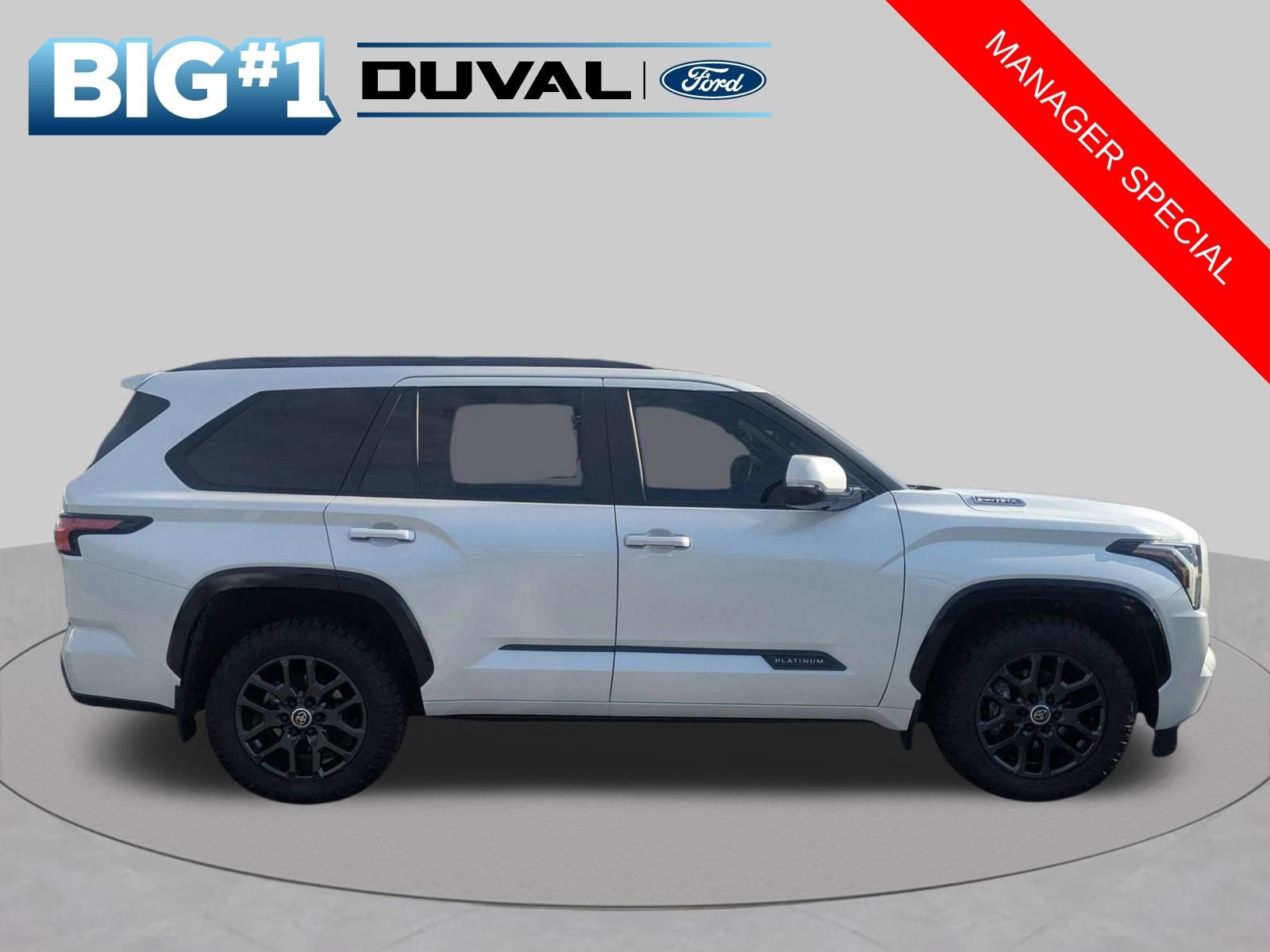 Used 2024 Toyota Sequoia Platinum AWD/4WD image 3