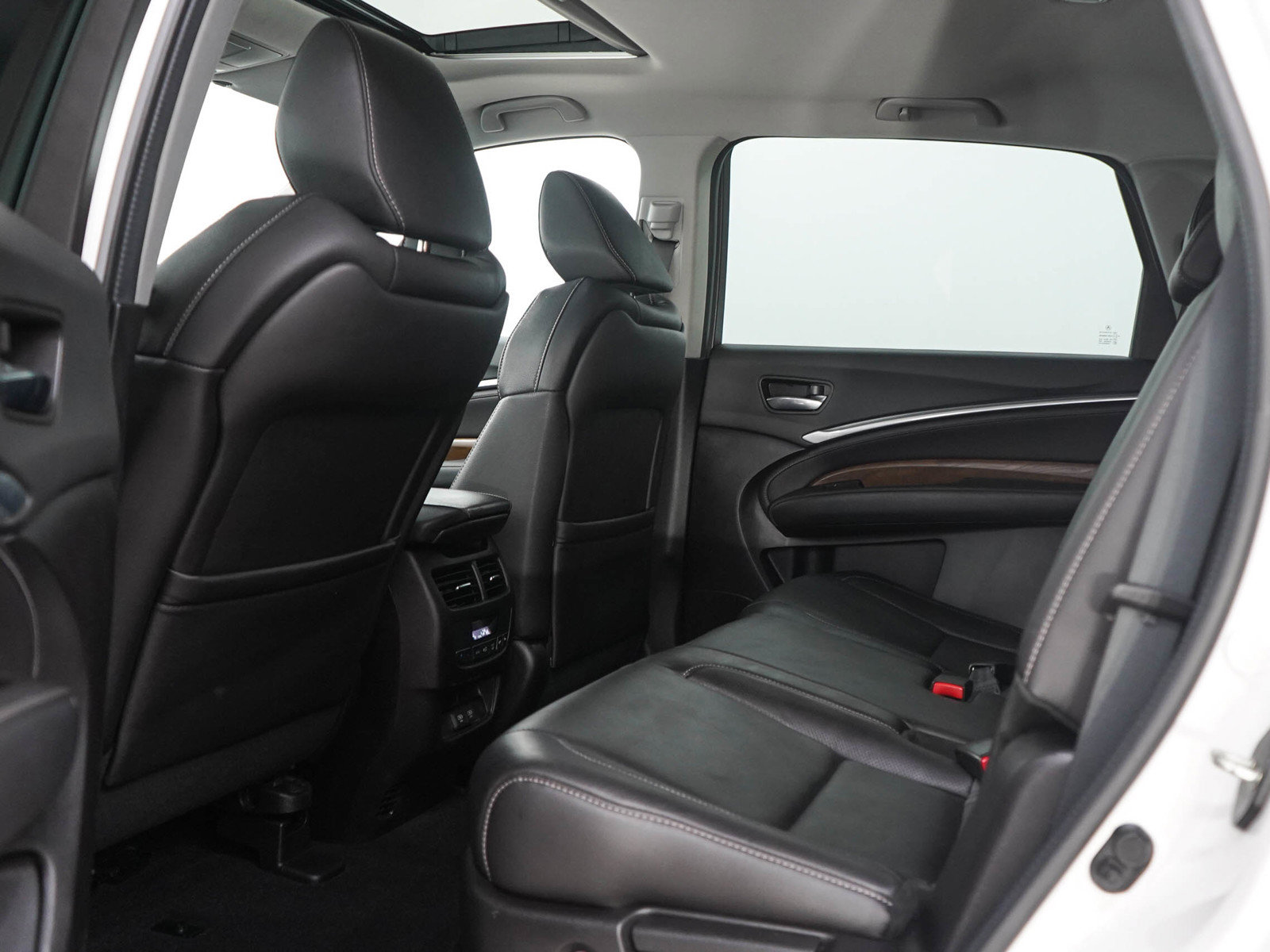 Used 2019 Acura MDX w/ Technology Package AWD/4WD image 19