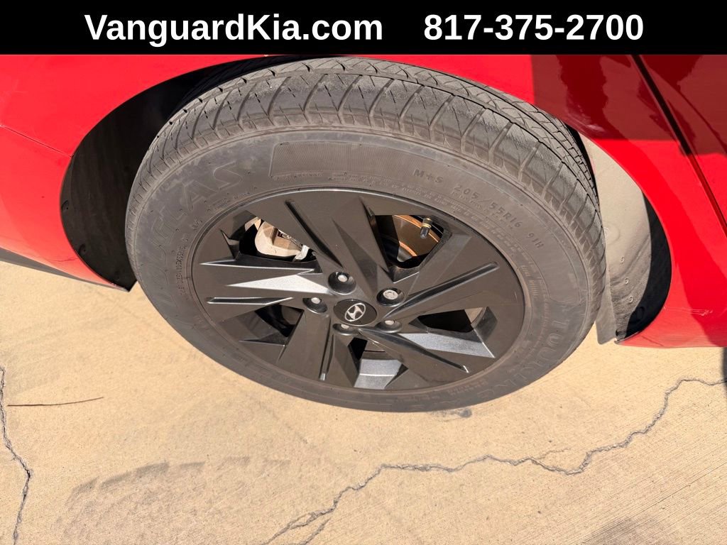 Used 2022 Hyundai Elantra SEL image 12